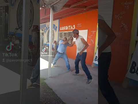 PELEA CALLEJERA 🥊🥊🥊#reels #tiktok #boxing #caneloalvarez #comedy #anime #video #🥊🥊🥊🥊🥊