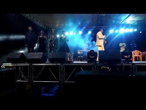 Praise time with Felix Owodo