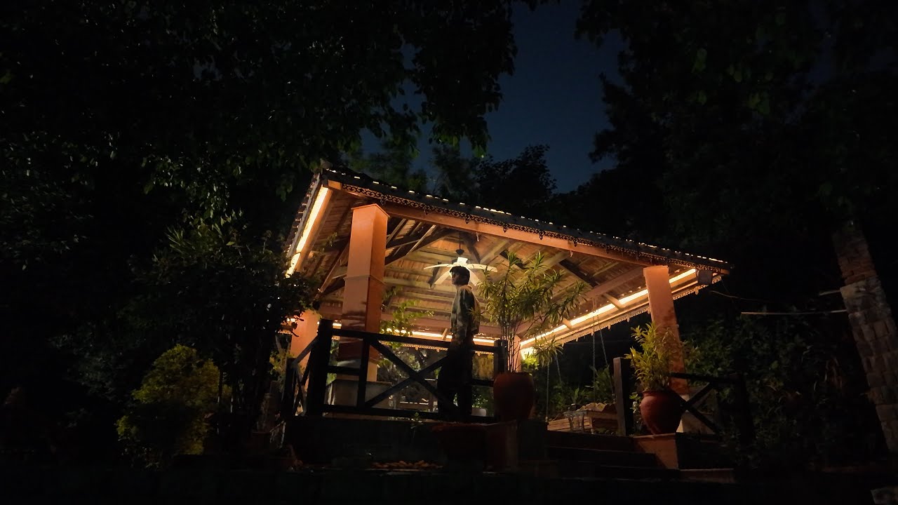 Megha Re Lyrics | Mitraz