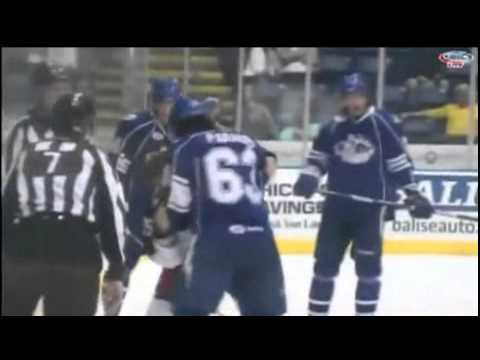 Philippe Paradis vs Cody Bass