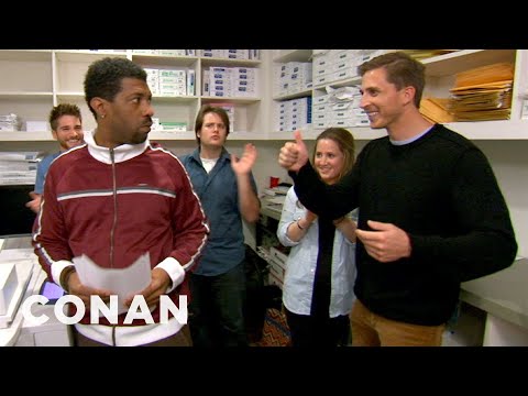 Deon Cole Is Tired Of White People Standing Ovations | CONAN on TBS