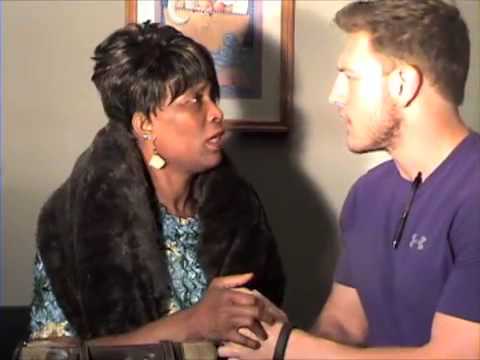 SHARR'ON C, BLAKE B  in "Hamburger Hamlet"