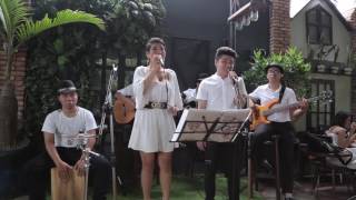 KISS ME HONEY HONEY (Shirley Bassey) | El Sol Band cover | Singer Phương Kát