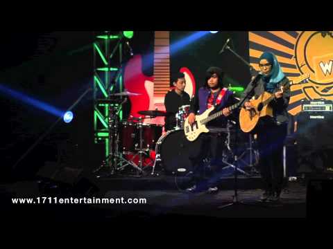 Deanna Hussin - Back in Time @ recording WOW! GIG