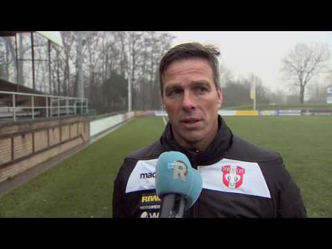 GÃ©rard de Nooijer na afloop van Nieuwenhoorn - FC Dordrecht