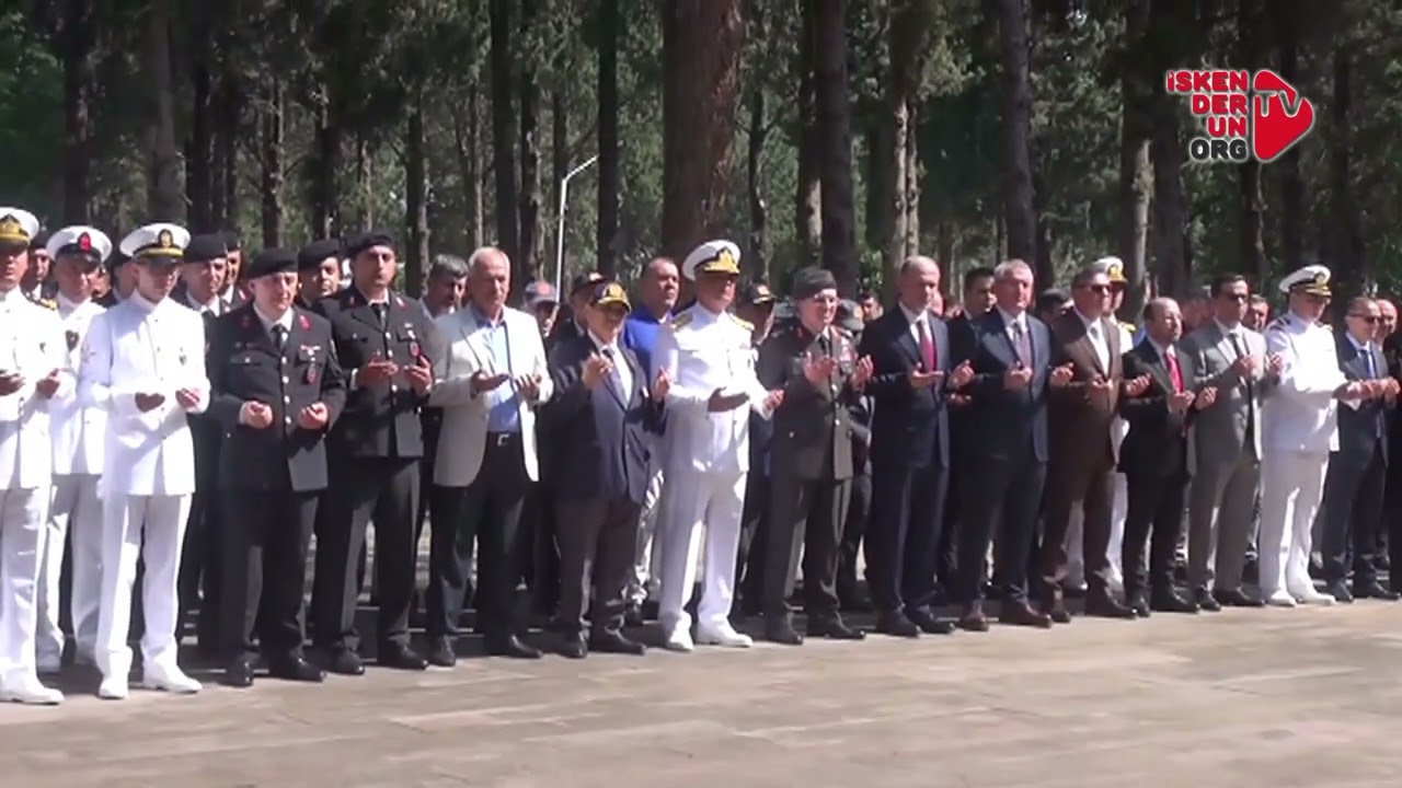 Şehitlik ve Deprem Mezarlıkları Bayram Öncesi Ziyaret Edildi