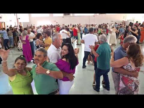 Grande matinê no Pesseti centro de eventos em Chopinzinho no Paraná(com marcos e margarida)