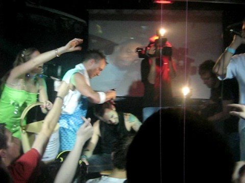 Kevin get his head shaved @ Freeformation, Hidden, London