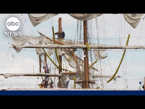 Mexican naval ship crashes into Brooklyn Bridge