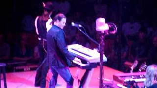 Reba McEntire "I Keep On Loving You" Knoxville, TN