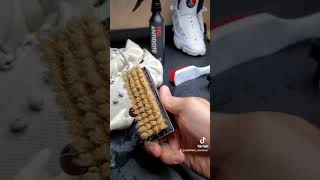 The key to getting the best results when cleaning sneakers!!