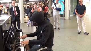 How To Draw A Crowd From Nowhere