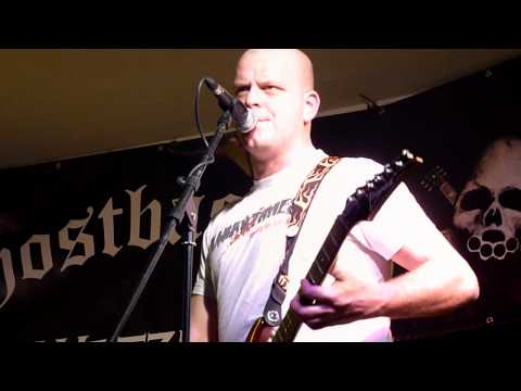 Ghostbastardz - Ikone (live in Dortmund // Kaktusfarm // 19.02.2011)