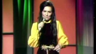 Loretta Lynn - I Wanna Be Free