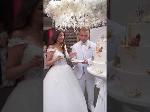 Our cake 😍 Do you know the tradition? #food #cake #wedding