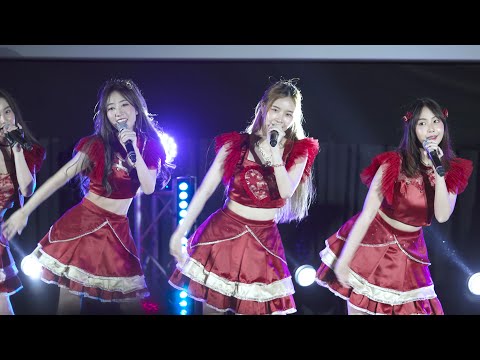 Wawa Daisy Daisy - HEAL @Siam Paragon 20220226 [Fancam 4K]