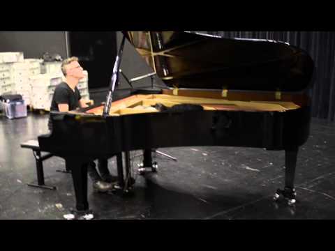 Fieldsession Nr. 7: Son Lux – B-Sides Indoor Festival