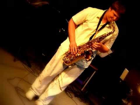 Saksofono muzika, saksofonistas ( Giedrius Stunzenas ).mp4