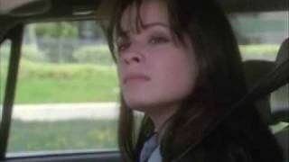 Extrait VF : Piper Halliwell s'int�resse aux sorci�res.