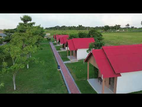 Restaurante & Chalés Três Meninas, localizado em Xapuri, no Acre.
