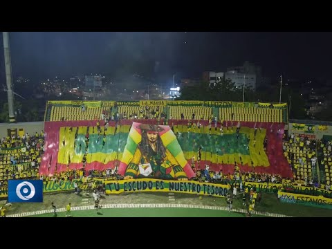 "Los hinchas de la Rebelión Auriverde Norte rinden tributo a Real Cartagena" Barra: Fortaleza Leoparda Sur • Club: Atlético Bucaramanga