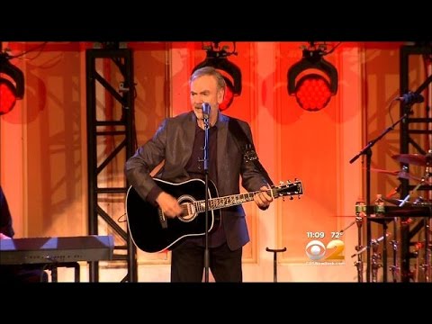 Neil Diamond Returns To Brooklyn For Surprise Concert