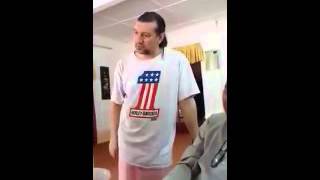 Download lagu Mat Saleh Amerika Speaking Negeri Sembilan Pekat Piang mp3