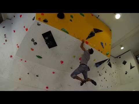 Estefan en el Rocódromo Bulder Planet (6c)