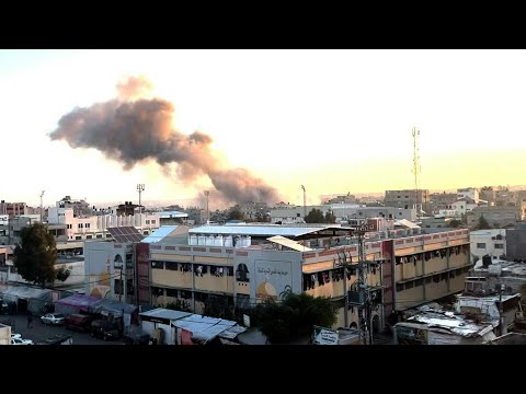 Smoke rises after strikes on Khan Yunis in Gaza | AFP