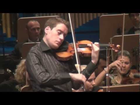 Kristóf Baráti plays Beethoven's Violin Concerto in D with Qatar Philharmonic Orchestra