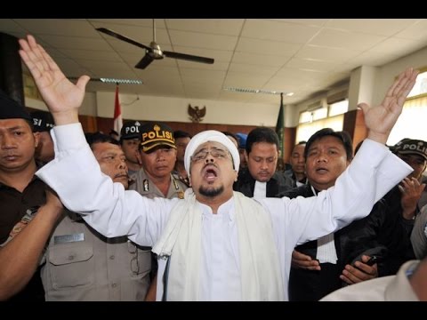 Kepala penis ditutupi dengan jerawat kecil Potensi aloe