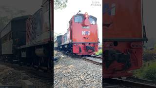 Download lagu Vintage Train Crossing Rawa Pening Ambarawa - Bawen.😁 #bolang #adventure #nostalgia mp3 Download lagu Vintage Train Crossing Rawa Pening Ambarawa - Bawen.😁 #bolang #adventure #nostalgia mp3