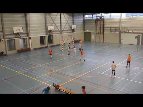Zaalvoetbal vv Nieuwerkerk JO12-1 en JO13-1 (wedstrijd 3 van 5) 26-1-2019