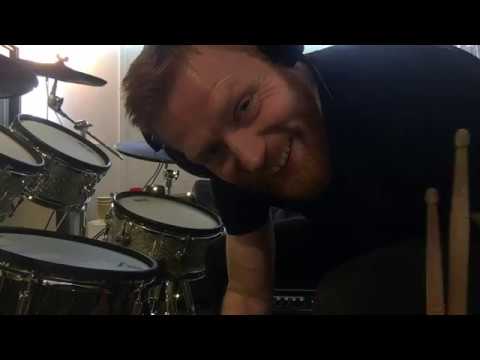 One Minute Drum Lesson - Developing Single Hand Speed!