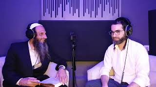 מלווה מלכא עם שי גז והרב מאור קריו בראשית תשפג (הרב מאור קריו) - התמונה מוצגת ישירות מתוך אתר האינטרנט יוטיוב. זכויות היוצרים בתמונה שייכות ליוצרה. קישור קרדיט למקור התוכן נמצא בתוך דף הסרטון