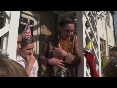 DAVID AND RED IN ENGLAND - episode 9