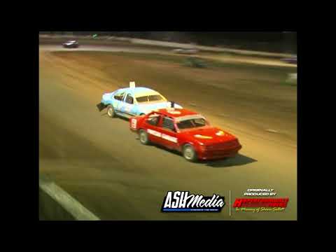 QSCA Junior Sedans: A-Main - Gympie Speedway - 10.06.2007
