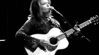 MOTHERLESS CHILDREN by ROSANNE CASH live@Paradiso 5-8-2014