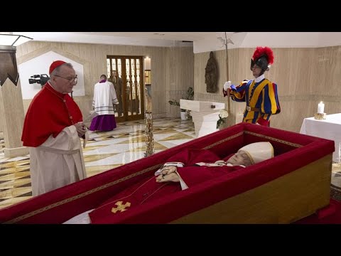 Похороны папы римского Франциска пройдут 26 апреля - Ватикан