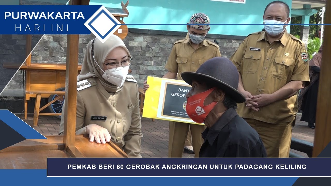 PEMKAB BERI 60 GEROBAK ANGKRINGAN BAGI PADAGANG KELILING DI PURWAKARTA