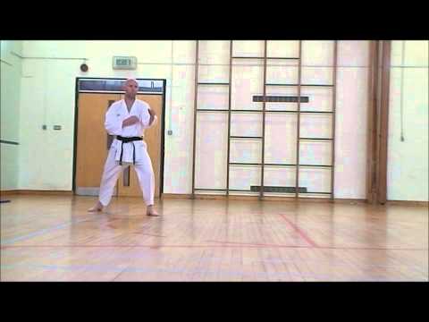 Ushiro geri, Uraken Gyaku tsuki