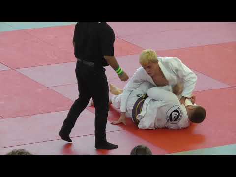 George Stephens vs Sergiu Bagrin - FINAL - IBJJF London Open 2022 - Purple Adult - Middle