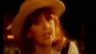 Mike &amp; Sally Oldfield   Moonlight Shadow