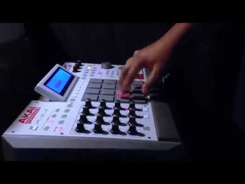 LIVE Finger Drumming MPC performance by Citythebeatmaster & Otist Reading - Mountain remix