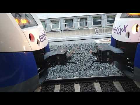ERIXX Lint 54 kuppeln als RB42 und RB43 in Braunschweig Hauptbahnhof