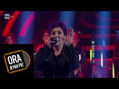 Donatella Milani canta "Io ho te" senza la sua coach - Ora o mai più 16/02/2019