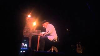 Neil Young - Reason to Believe (Tim Hardin cover) - live at the Chicago Theatre - 4/22/2014