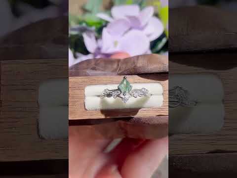 Victorian Lace Moss Agate Ring white gold