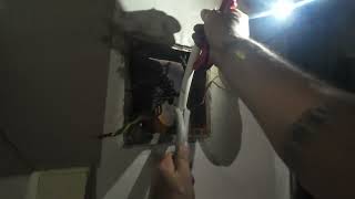 Apartman Ana Girişinde Tehlikeli Hata! Bıçaklı Sigorta ve Kablo Değişi