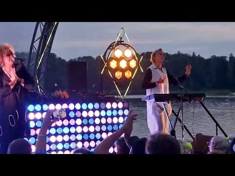 Anne Veski - Veidi veel, veidi veel (LIVE retrobest, juuli 2022)